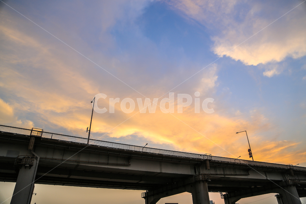 노을,하늘,구름,다리,대교,가로등,풍경,해질녘,찻길,실루엣,sunset,sky,cloud,bridge,landscape,streetlamp,road,도로