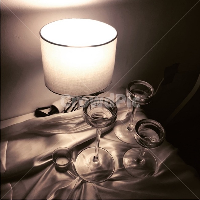 빛,light,lamp,유리,조명,무드,mood,따뜻한,편안한,평안,유리잔,silk,silky