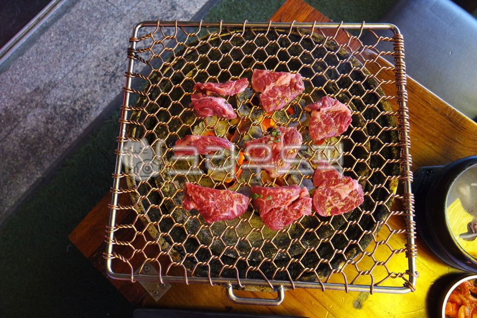 철판구이,바베큐,숯불구이,음식,한식,소고기,생고기,beef,굽다,고기,타다키