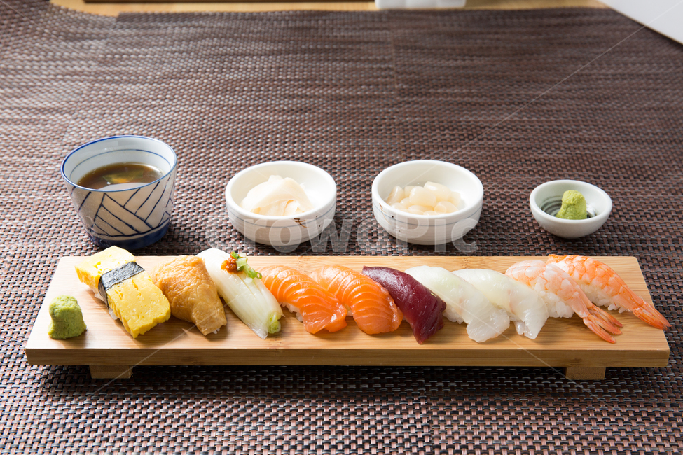 음식,요리,일식,초밥,스시,모듬초밥,모듬초밥,음식,식재료,요리,food,cook,meal,dishes,food reserves,일식,일본음식,일본요리,Japanese food,Japanese dishes,Japanese meal,Japanese cook