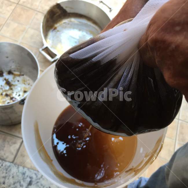 honey,벌꿀,압착,천연,꿀,밀랍,beeswax,nature,natural,brown,compress,pressure,press,채집,collecting,picking,homemade