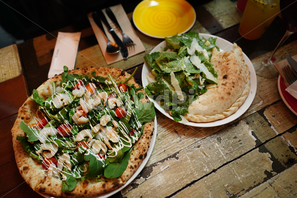 피자,샐러드,pizza,이태리,이탈리안,음식,먹방,salad,도우,빵,새우,쉬림프,안주,먹거리,푸드,식사,야채,접시,음식,식재료,요리,food,cook,meal,dishes,food reserves,양식,서양음식,서양요리,western food,western dishes,western meal,western cook
