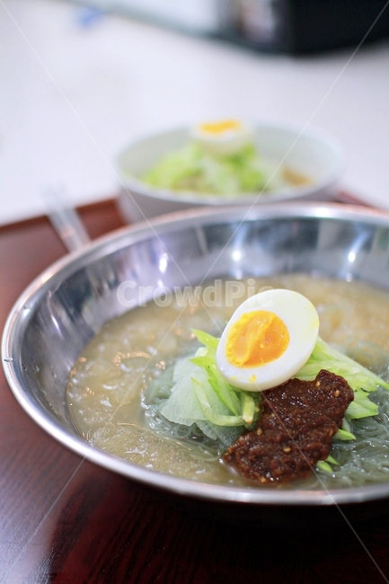 냉면,살얼음,고명,계란,양념장,오이,음식,푸드,food,가정식,먹거리,먹방,음식,식재료,요리,food,cook,meal,dishes,food reserves,면류,면요리,noodles,한식,한국음식,한국요리,korean food,korean dishes,korean meal,korean cook