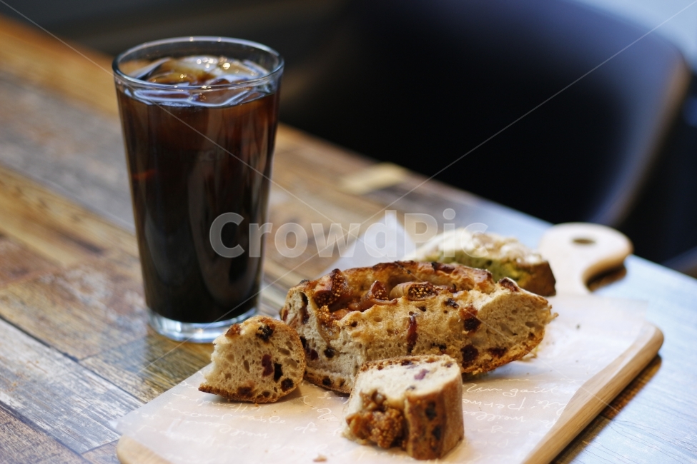 커피,카페,바리스타,창업,자영업,에스프레소,커피머신,아메리카노,음료,디저트,coffee,cafe,barista,americano,espresso,beverage,dessert,바게트,무화과,브런치,음식,식재료,요리,food,cook,meal,dishes,food reserves,빵,bread,커피,카페,coffee,cafe