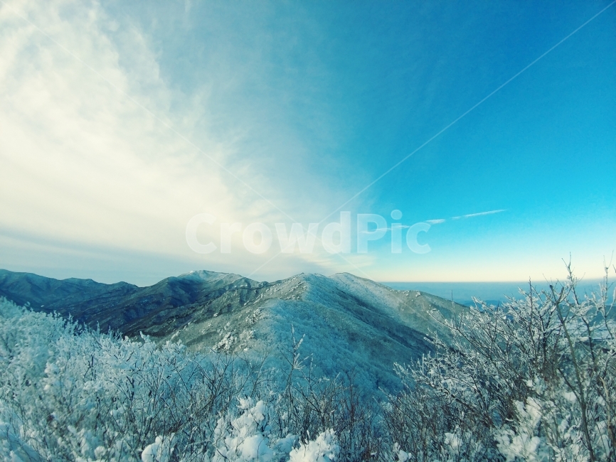 하늘,눈,겨울,겨울산,아침,겨울,계절,winter,season,자연,풍경,nature,landscape,한국자연풍경,한국자연경관,korea nature landscape,outdoors,옥외,mountain,산,ice,얼음