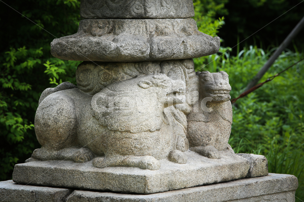 석등,조각,문양,돌,야외,조경,문화,한국전통,한국문화,korean traditional,korean culture,조각상,동상,석상,조형물,statue,bronze statue,stone statue