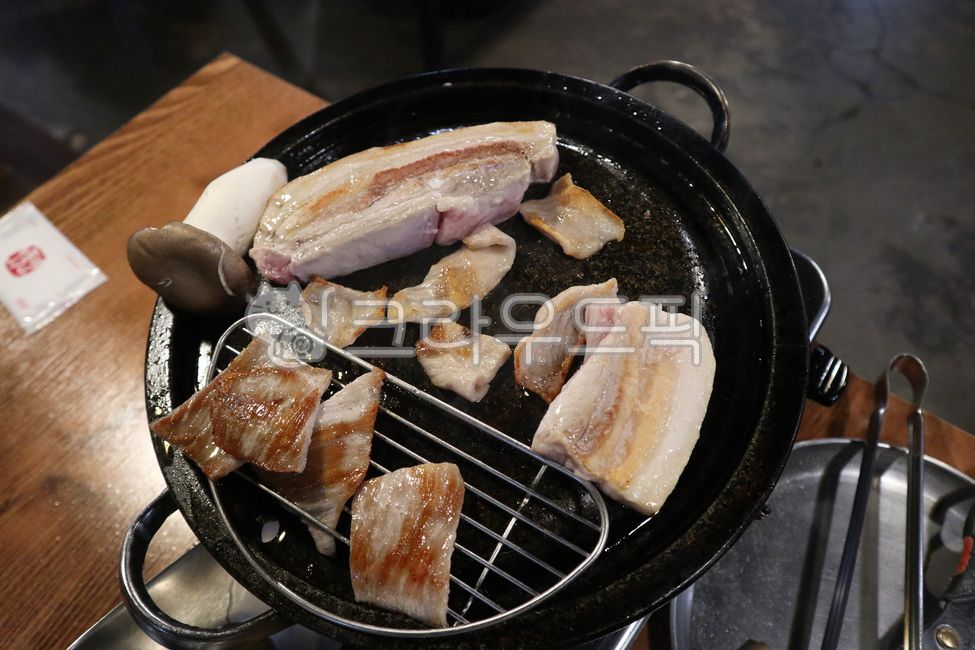 새송이,버섯,돼지고기,특수부위,특수부위고깃집,삼겹살,생삼겹살,삼겹살구이,삼겹살돌판구이,삼겹살특수부위,고깃집돌판