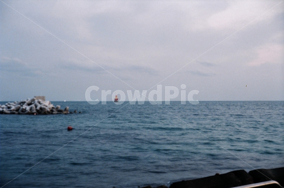 필름,바다,수평선,필름카메라,푸른,film,filmcamera,자연,풍경,nature,landscape,architecture,건축물,building,건물,tower,탑