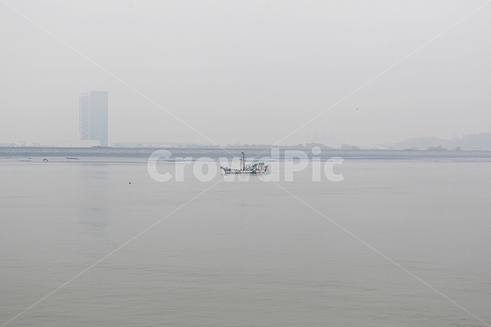 배,선박,바다,자연,풍경,안개,흐림,선채,산업,해운업,산업,industry,industrial,어업,fishery,fishing industry