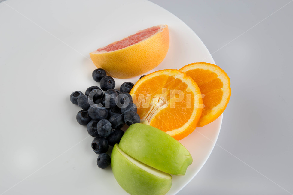 사과,과일접시,빵,곡물,연어,디저트,컵,오렌지,건포도,plant,citrusfruit,식물,감귤류과일,food,식품,fruit,과일,음식,식재료,요리,food,cook,meal,dishes,food reserves,과일,열매,fruit