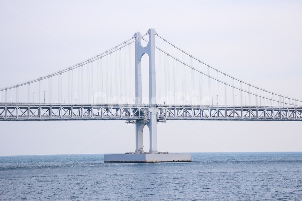 바다,대교,다리,광안대교,bridge,하늘,푸른색,파란색,건축물,건물외관,exterior,building,structure,architecture,construction