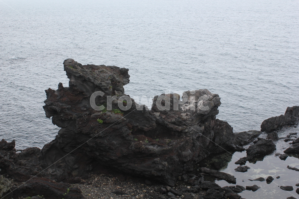 제주도,폭포,자연,계곡,경치,자연,풍경,nature,landscape,promontory,곶,outdoors,옥외,ocean,대양,sea,바다,water,물,shoreline,해안선,cliff,낭떠러지,land,땅