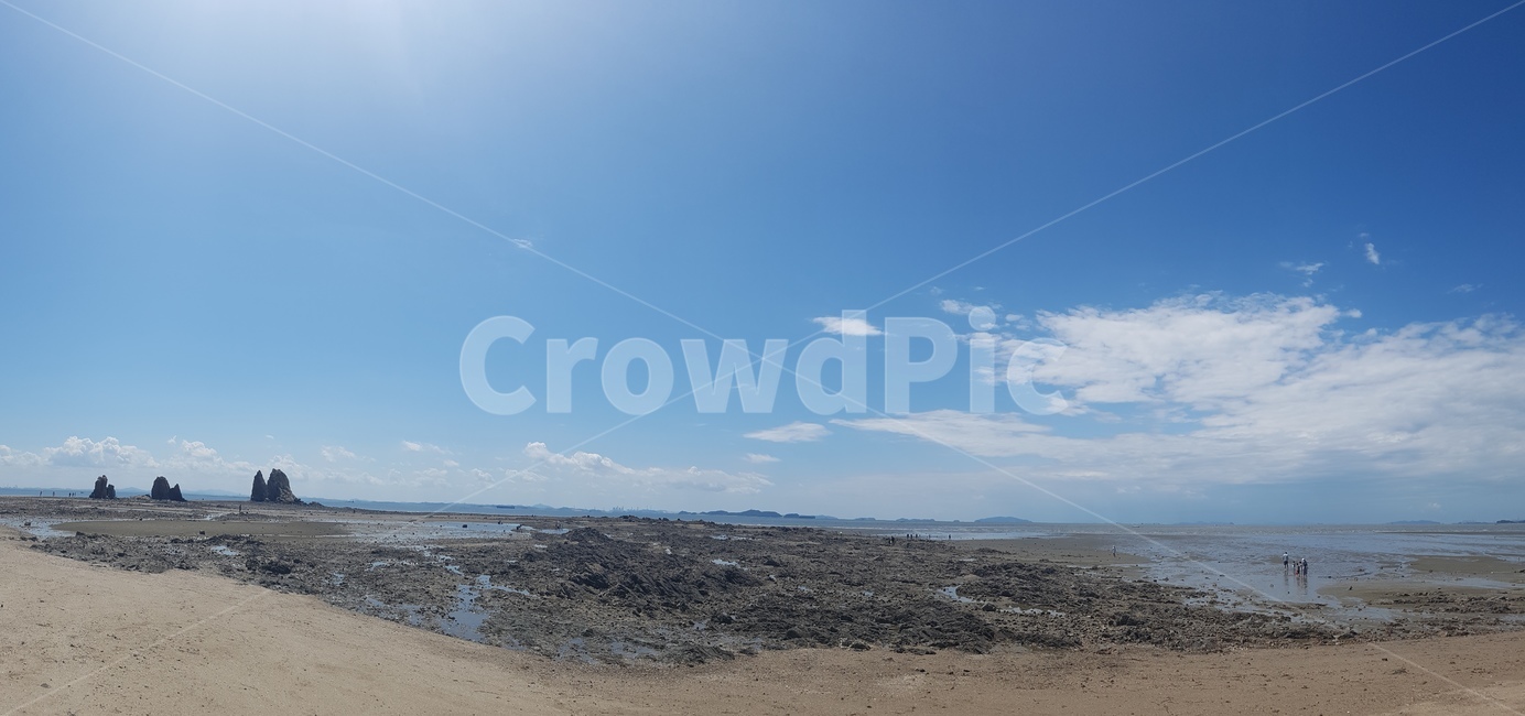 바다,해변,수평선,갯벌,여름,onhorizon,sunny,beachfront,horizon,onforeshore,naturalsite,panorama,coastal,coastline,shore,sand,sandy,foreshore,clouds,outdoor,vacation,summer,view,coast,ocean,beach,water,blue,sky,nature,sea,landscape,자연,outdoors,자연,풍경,nature,landscape,ground,바닥,dirt road,흙길,gravel,자갈,road,도로,옥외