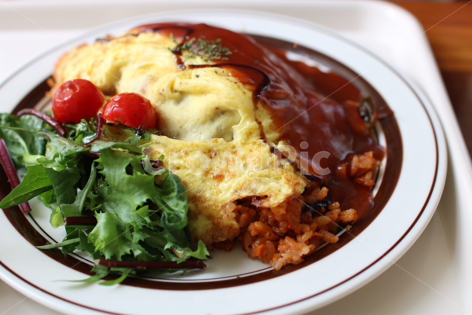 오므라이스,밥,달걀,방울토마토,양식,계란요리,식사,음식,음식,식재료,요리,food,cook,meal,dishes,food reserves,양식,서양음식,서양요리,western food,western dishes,western meal,western cook