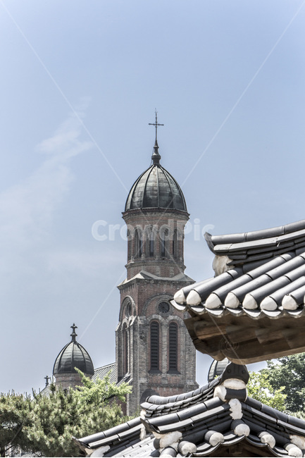 전동성당,기와,고택,선,문화유산,관광명소,한국전통,한국문화,korean traditional,korean culture,랜드마크,landmark,tourist attraction,한국랜드마크,한국관광지,한국명소,korea landmark,korea tourist attraction,종교,신앙,religion,belief,faith,건축물,건물외관,exterior,building,structure,architecture,construction
