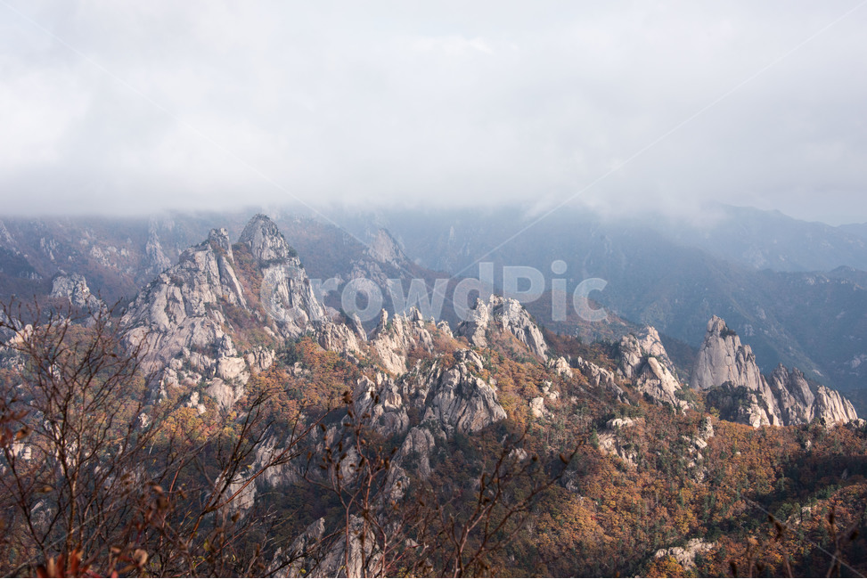 설악산,국립공원,공룡능선,범봉,1275봉,가을,가을,계절,fall,autumn,season,자연,풍경,nature,landscape,한국자연풍경,한국자연경관,korea nature landscape,경치,outdoors,옥외,scenery,mountain range,산맥,mountain,산