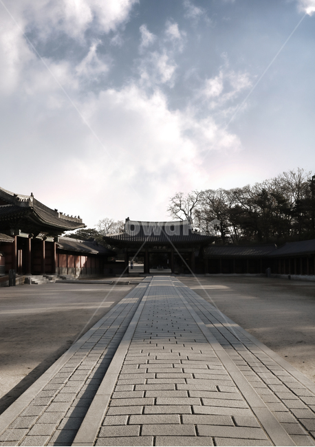 한국전통,한국풍경,고궁,전통,배경,배경이미지,백그라운드,건축,건물,동양건축,궁전,한국,문화재,유적지,하늘,구름,한국전통,한국문화,korean traditional,korean culture,랜드마크,landmark,tourist attraction,한국랜드마크,한국관광지,한국명소,korea landmark,korea tourist attraction,건축물,건물외관,exterior,building,structure,architecture,construction