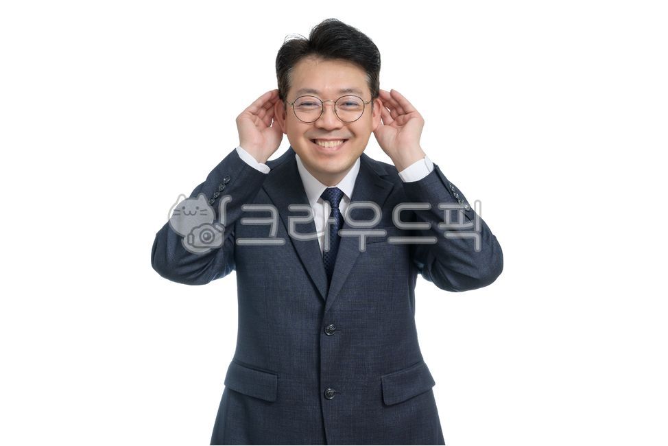 1명,남자한명,중장년,하얀배경,감정,소통,귓속말,직장상사,손짓,경영자,아시아인,듣기,상반신,회사원,남자,한국인,안경,사람,중년,직장인,남성,중역,경청,동양인,정장,제스처,비즈니스,50대,사업,누끼,카피스페이스,비즈니스맨,넥타이,사람,인물,인간,human,person,남성,남자,man,male,비즈니스,사업,business,service,work