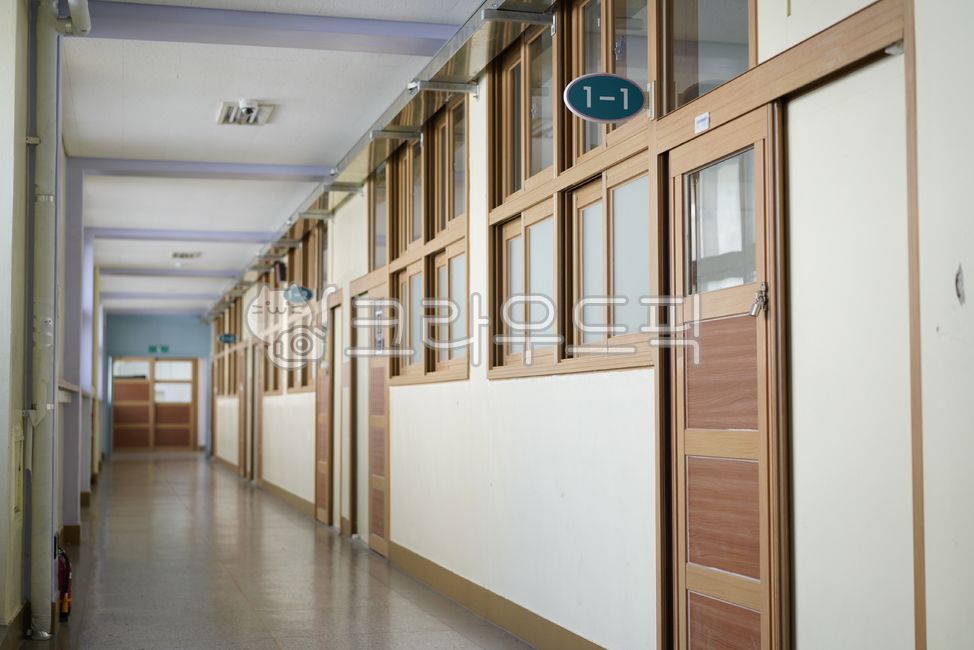 학교, 복도, 건물, 창, 창문, 사진,이미지,일러스트,캘리그라피 - pb이로작가