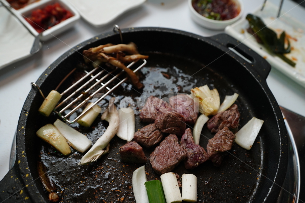 육식,스테이크,고기,등심,음식,안주,먹거리,육류,식사,food,steak,음식,식재료,요리,food,cook,meal,dishes,food reserves,육류,고기,meat