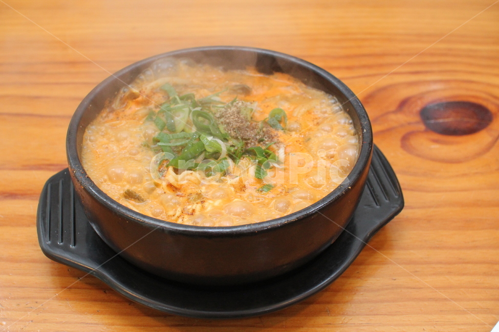 순대국,국밥,뚝배기,bowl,사발,food,음식,dish,요리,meal,식사,음식,식재료,요리,food,cook,meal,dishes,food reserves,한식,한국음식,한국요리,korean food,korean dishes,korean meal,korean cook