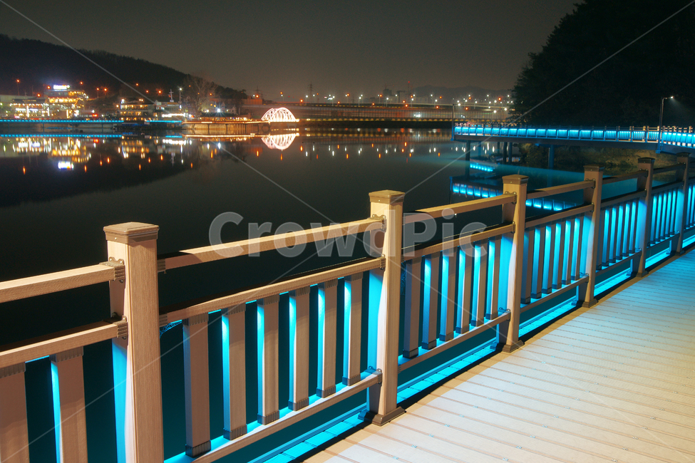 백운호수,호수,의왕,생태탐방로,탐방로,야경,조명,반영,야경,밤,풍경,nightscape,night,landscape,건축물,건물외관,exterior,building,structure,architecture,construction,handrail,난간,banister,railing