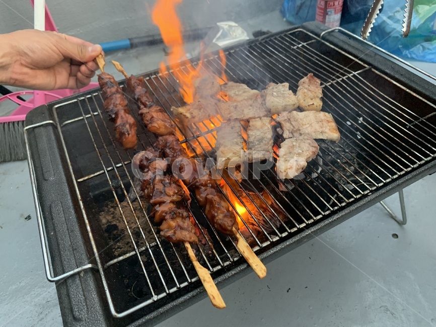 고기,숯불,석쇠,구이,닭꼬치,노브랜드꼬치,고기구이