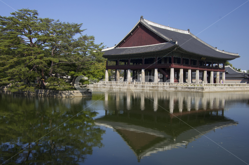 경회루,조선,궁궐,경복궁,연못,기와집,정자,연회,한국전통,한국문화,korean traditional,korean culture,랜드마크,landmark,tourist attraction,한국랜드마크,한국관광지,한국명소,korea landmark,korea tourist attraction,건축물,건물외관,exterior,building,structure,architecture,construction