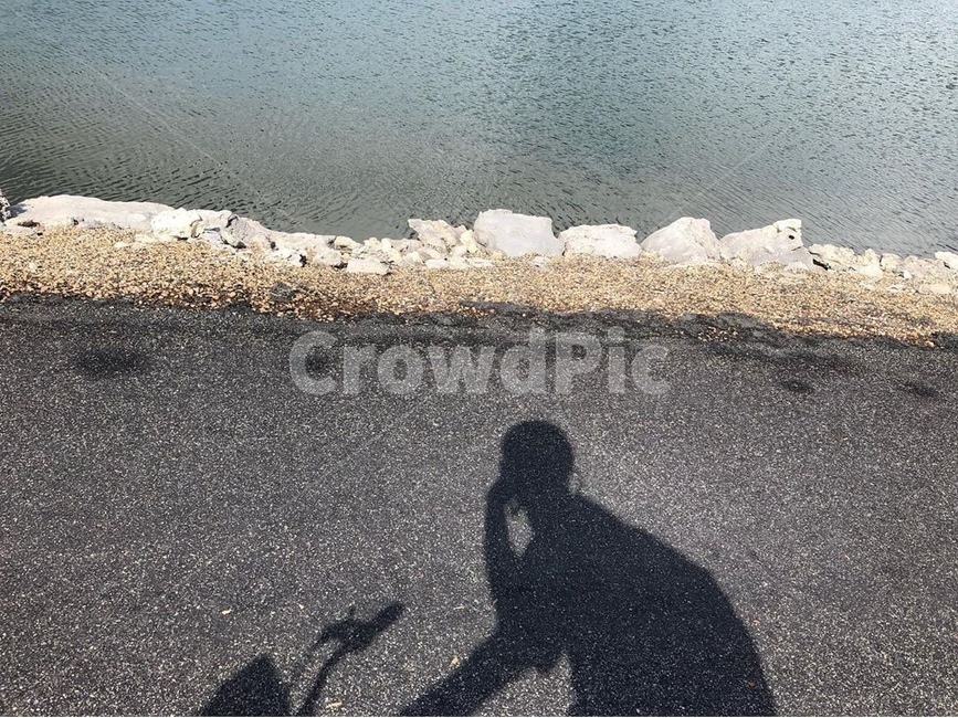 asphalt,아스팔트,tarmac,타맥,그림자,자전거