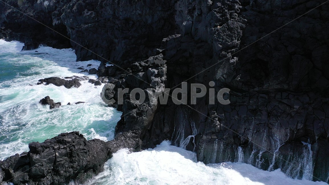 바다,sea,cave,ocean,nature,wave,cliff,물,파도,바위,돌,돌굴,promontory