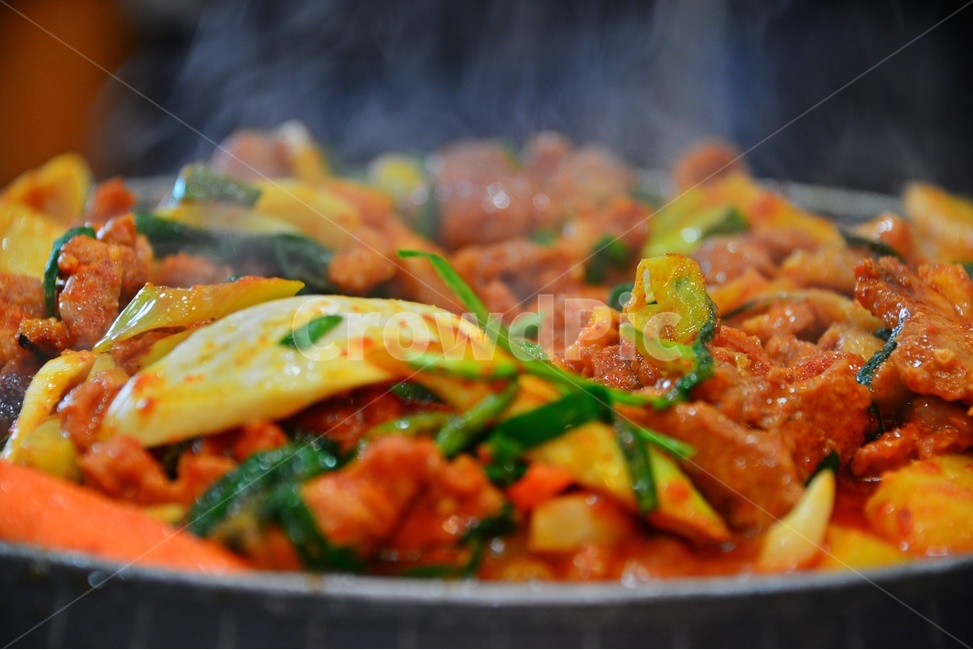 food,음식,dish,요리,meal,식사,양념,채소,돼지고기,돼지주물럭,주물럭,식재료,맛집,음식,식재료,요리,food,cook,meal,dishes,food reserves