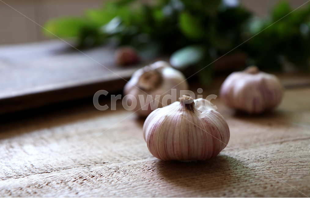 사진,마늘,야채,채소,햇마늘,나무,원목,질감,재질,빈티지,육쪽마늘,깐마늘,패브릭,갈릭,통마늘,재료,식자재,텍스처,garlic,wholegarlic,vegetable,food,wood,texture,음식,식재료,요리,food,cook,meal,dishes,food reserves,채소,야채,vegetables