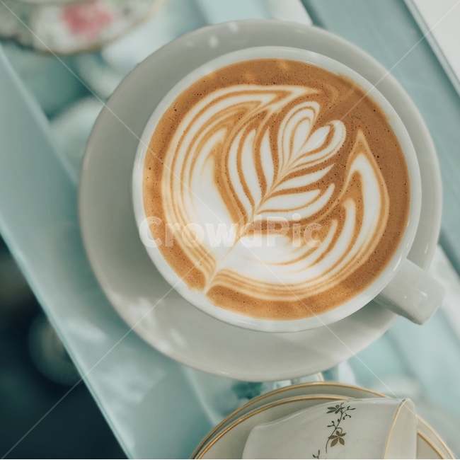 카페라떼,튤립,꽃,감성,커피,커피,카페,coffee,cafe,감성,sensible,feeling