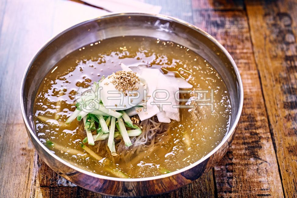 물냉면,물냉,여름,한국음식,음식,계절,냉면,더위,양념,계란,달걀,면,무더위,한식,오이,깨,매운,noodle,요리,korean,cook,식재료,meal,dishes,reserves,food,면류,면요리,noodles,koreandishes,koreanmeal,koreancook,koreanfood