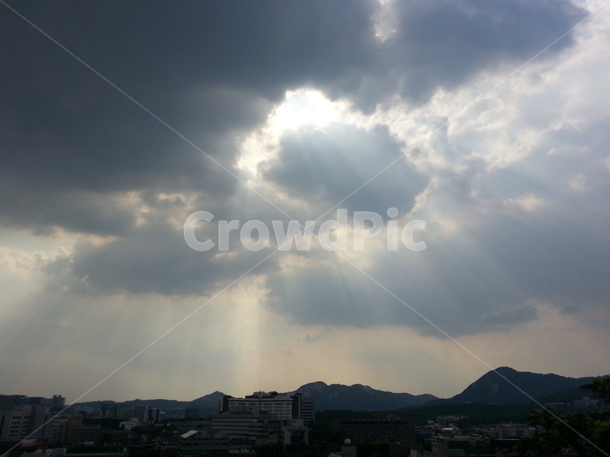 개벽,구름사이빛,낙산공원하늘,대학로하늘,성스러운하늘