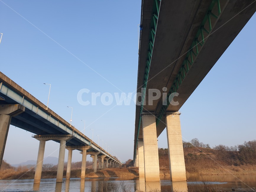다리,교각,강,브릿지,pier,bridge,river,outdoor,sky,하늘