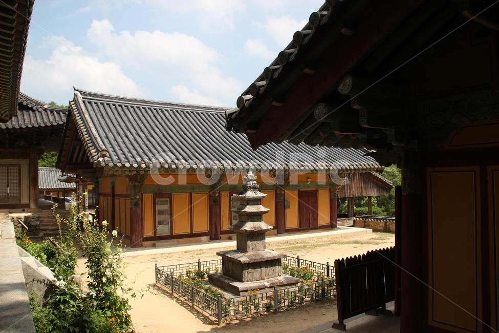 한국,안동,봉정사,사찰,학술,건축,korea,andong,bongjeongsa,temple,academic,architecture,한국전통,한국문화,korean traditional,korean culture,종교,신앙,religion,belief,faith,건축물,건물외관,exterior,building,structure,architecture,construction