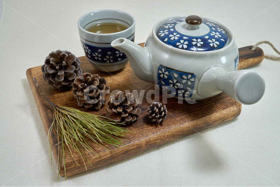 녹차,다기,전통차,차,음료,찻잔,한국전통,솔잎,솔방울,greentea,korean,teasets,teapot,traditional,bowl,drink,healthy,antique,hot,ceramic,teacup,old,한국전통,한국문화,korean traditional,korean culture,음료수,drink,beverage