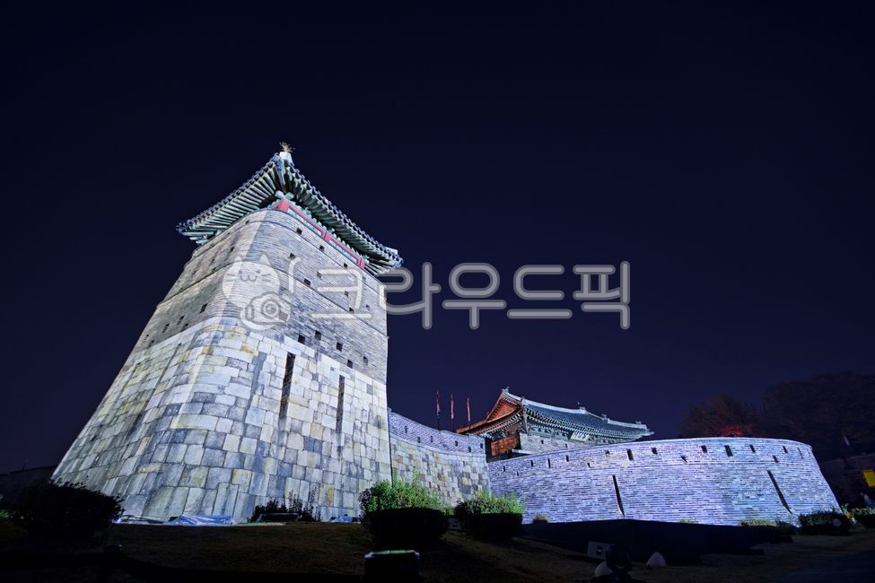 수원화성,화서문,서북공심돈,수원,야경,수원야경,세계문화유산,한국,대한민국,성곽,건축학,건물