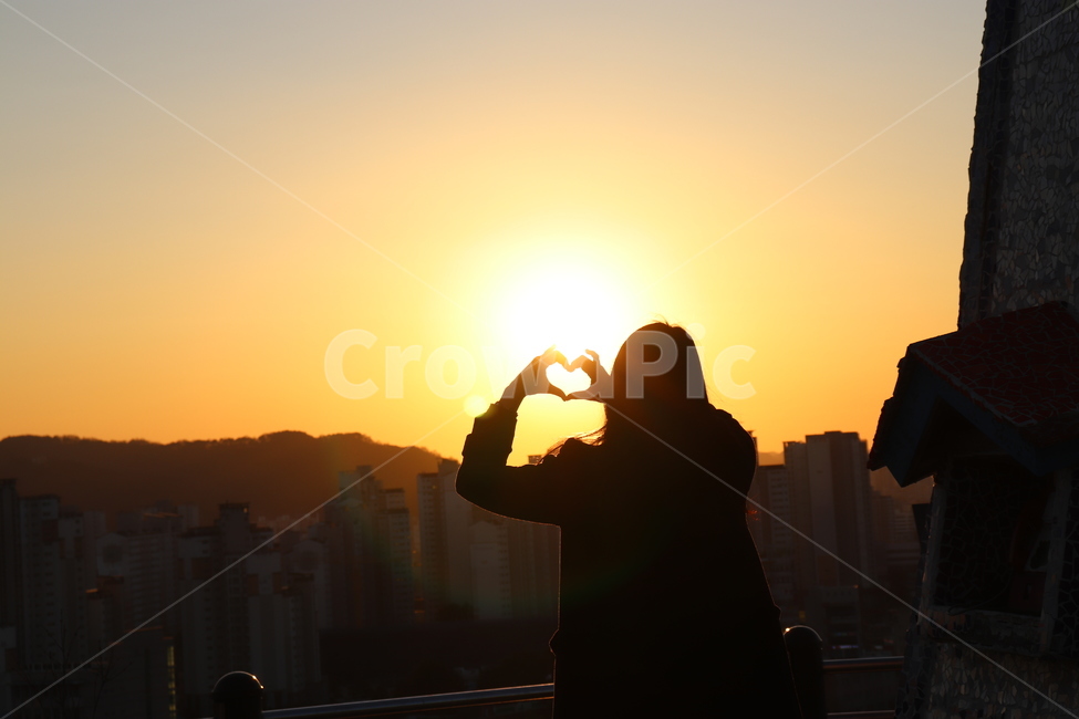대동하늘공원,대전하늘공원,해질녁,노을,sunset,하트,일몰하트,손가락하트,사람,인물,인간,human,person,여성,여자,woman,female,lady,감정표현,기분,feeling,emotion,인물실루엣,사람실루엣,character silhouette,human silhouette,light,빛,flare,플레어,sunlight,햇빛