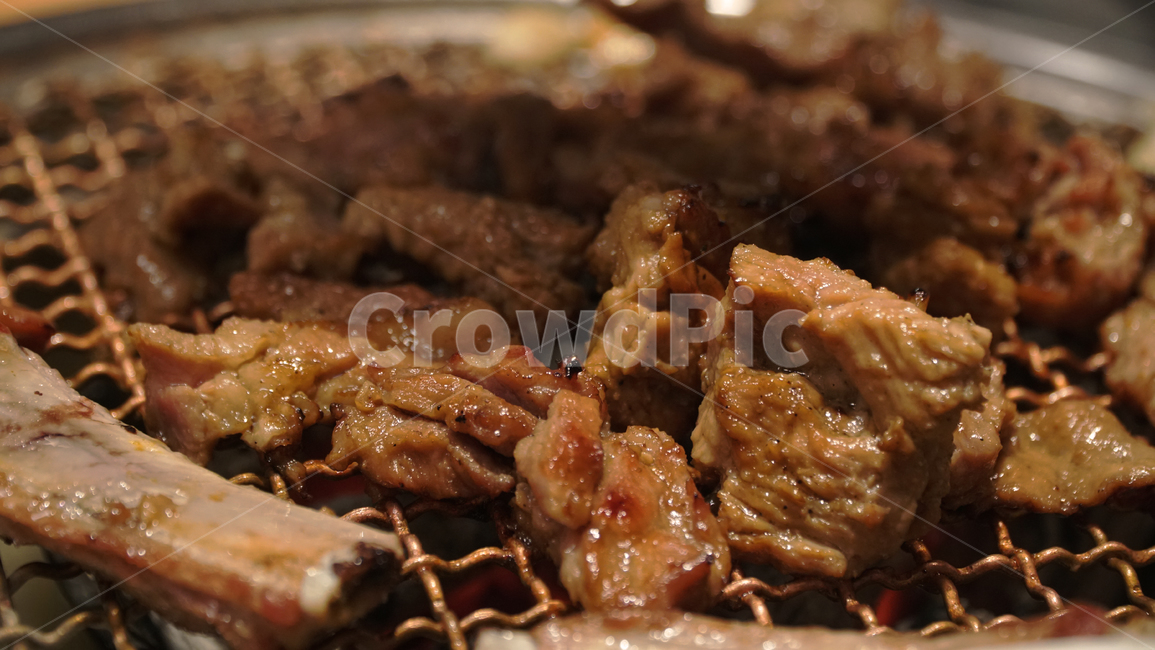 Grilled ribs,Pork seasoned ribs,Pork rib dish,rib,raw ribs,Galbi dish,salt grilled,Seasoned grilled food,meat restaurant,Pork barbecue,Roasted Pig,fire,Seasoned grilled ribs,cooking,roast