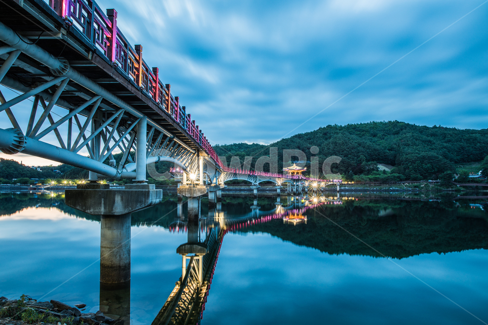 월영교,wolyeonggyo,관광지,touristdestination,야경,nightview,풍경,scenery,반영,빛,light,reflection,분수,fountain