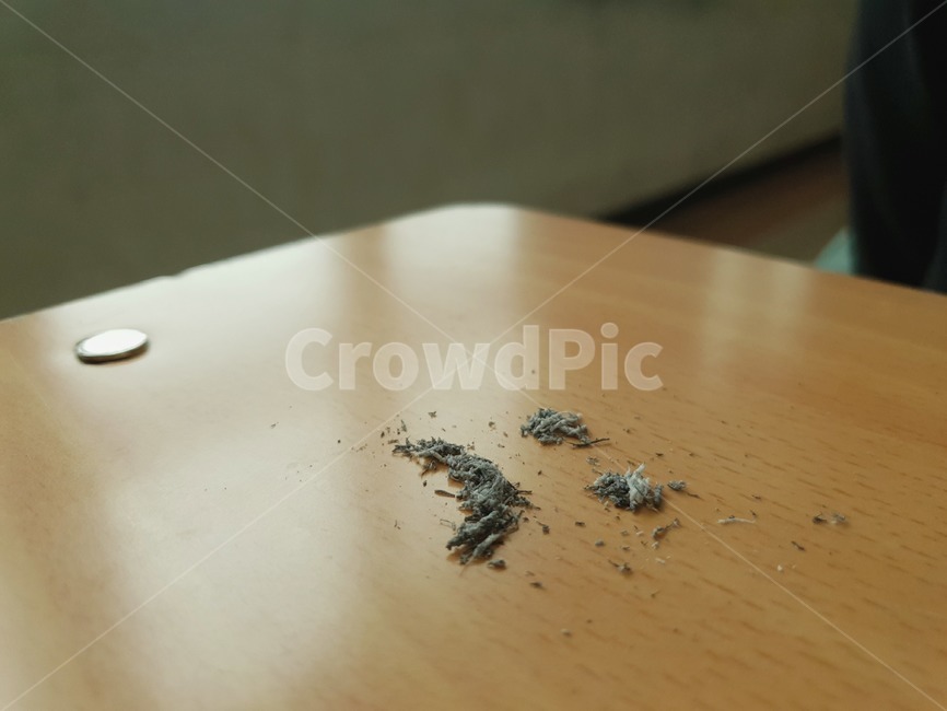 wood,나무,지우개,unhappy,슬픔,감성
