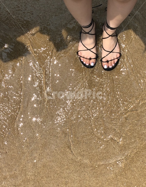 햇빛,바다,백사장,파도,모래,발,신발,촬영,컨셉,분위기
