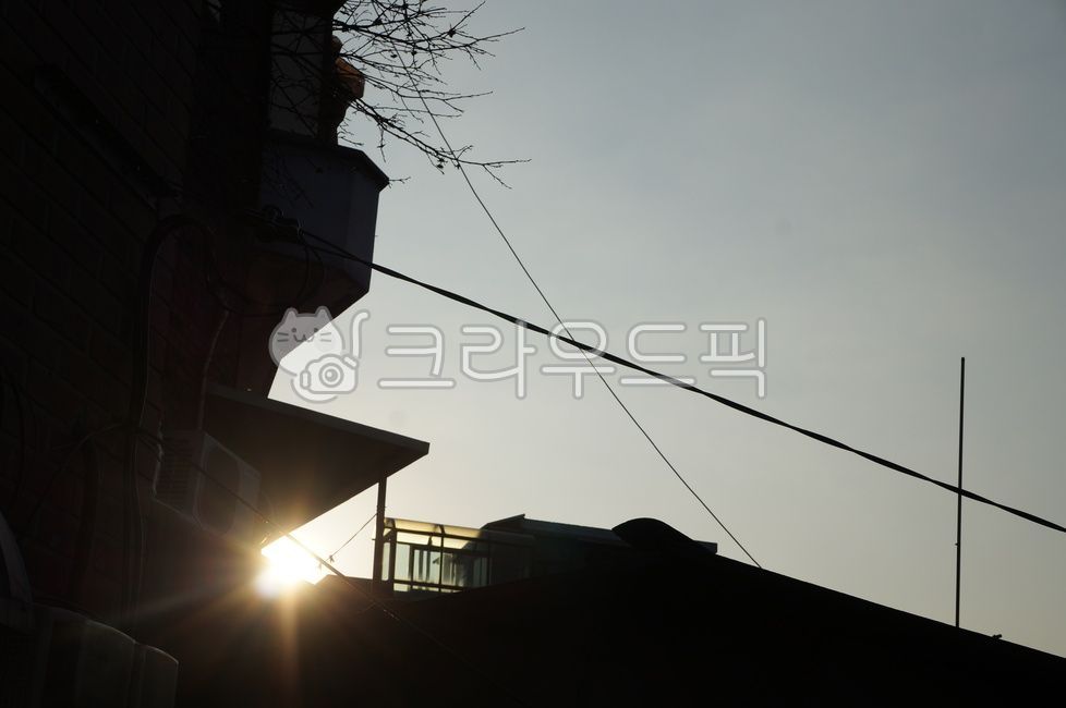 그림자,잿빛하늘,잿빛,해질녘,햇빛,어둠,자연,오후,빛,shadow,darkness,gray,grey,graysky,greysky,sunset,sunlight,sun,nature,afternoon,light,hope,contrast,lightanddark,빛과어둠