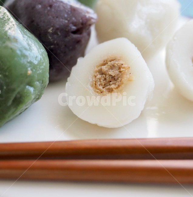 송편,한국음식,식품,한식,한국문화,한국,배경,음식문화,웰빙,문화,아시아,아시아음식,접시,전통,설날,추석,음식,추석음식,설날음식,명절,명절음식,떡,koreanfood,korea,koreanculture,food,background,foodculture,wellbeing,culture,asia,asianfood,dish,tradition,ricecake,녹색,흰색,한국전통,한국문화,korean traditional,korean culture,음식,식재료,요리,food,cook,meal,dishes,food reserves,한식,한국음식,한국요리,korean food,korean dishes,korean meal,korean cook