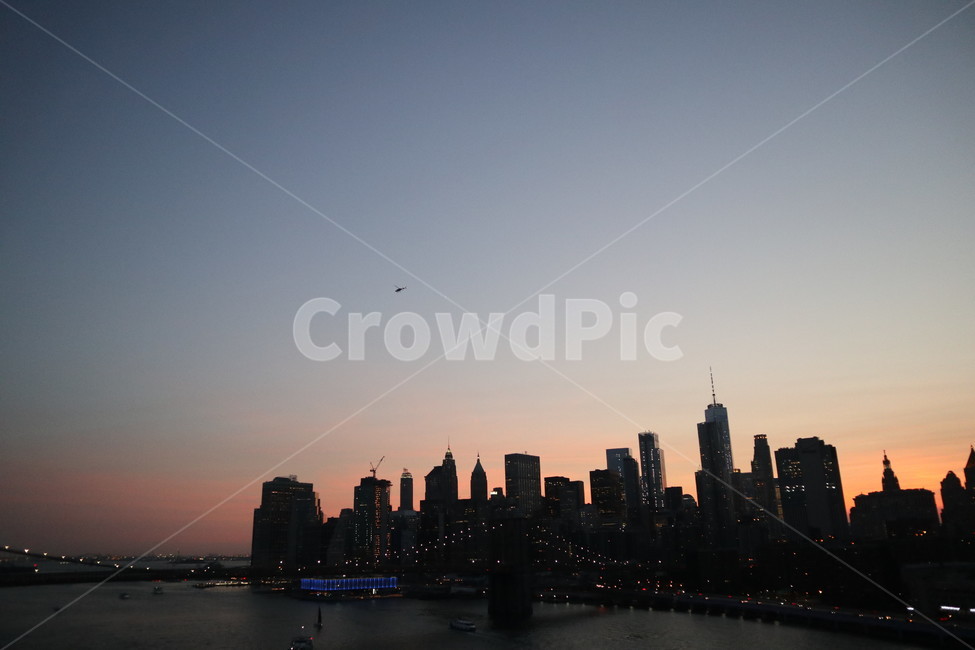 뉴욕,뉴욬,미국뉴욕,뉴욕스카이라인,뉴욕하늘,뉴욕빌딩,ny,야경,밤,풍경,nightscape,night,landscape,도시,city,해외,외국,세계,foreign,oversea,world,세계도시풍경,해외도시풍경,외국도시풍경,world cityscape,nature,자연,outdoors,옥외,silhouette,실루엣,architecture,건축물,steeple,뾰족한 탑,tower,탑,spire,첨탑,building,건물