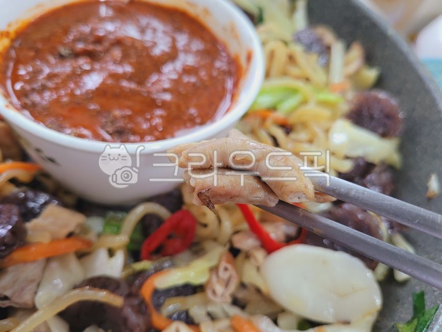 meal,Stirfried Sundae,Gopchang,seasoning sauce,Korean food,ingredients,cooking,sundae,food,koreanfood