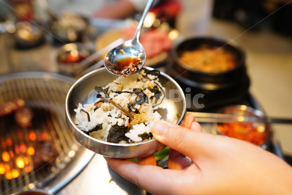 밥,곤드레밥,수저,식사,먹방,먹거리,음식,푸드,한식,food,사람,인물,인간,human,person,신체일부,몸,body,음식,식재료,요리,food,cook,meal,dishes,food reserves,한식,한국음식,한국요리,korean food,korean dishes,korean meal,korean cook