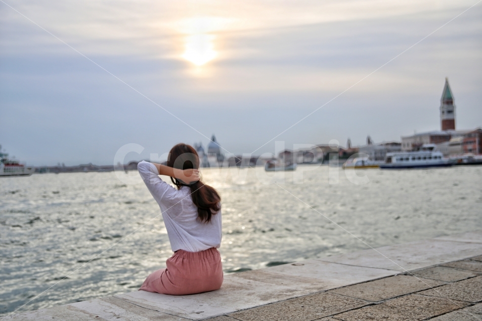 베네치아,여행,풍경사진,스냅,유럽,데이트스냅,snap,date,europe,venezia,물의도시,landscape,뒷모습,베니스,일몰,sunset,석양,풍경,canon,canon6d,도시,풍경,city,landscape,해외,외국,세계,foreign,oversea,world,세계도시풍경,해외도시풍경,외국도시풍경,world cityscape,사람,인물,인간,human,person,여성,여자,woman,female,lady,휴식,힐링,rest,relaxation,healing,exercise,운동,working out,sport,스포츠,sports